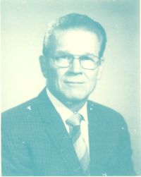 Leo D Holloway, Jr.